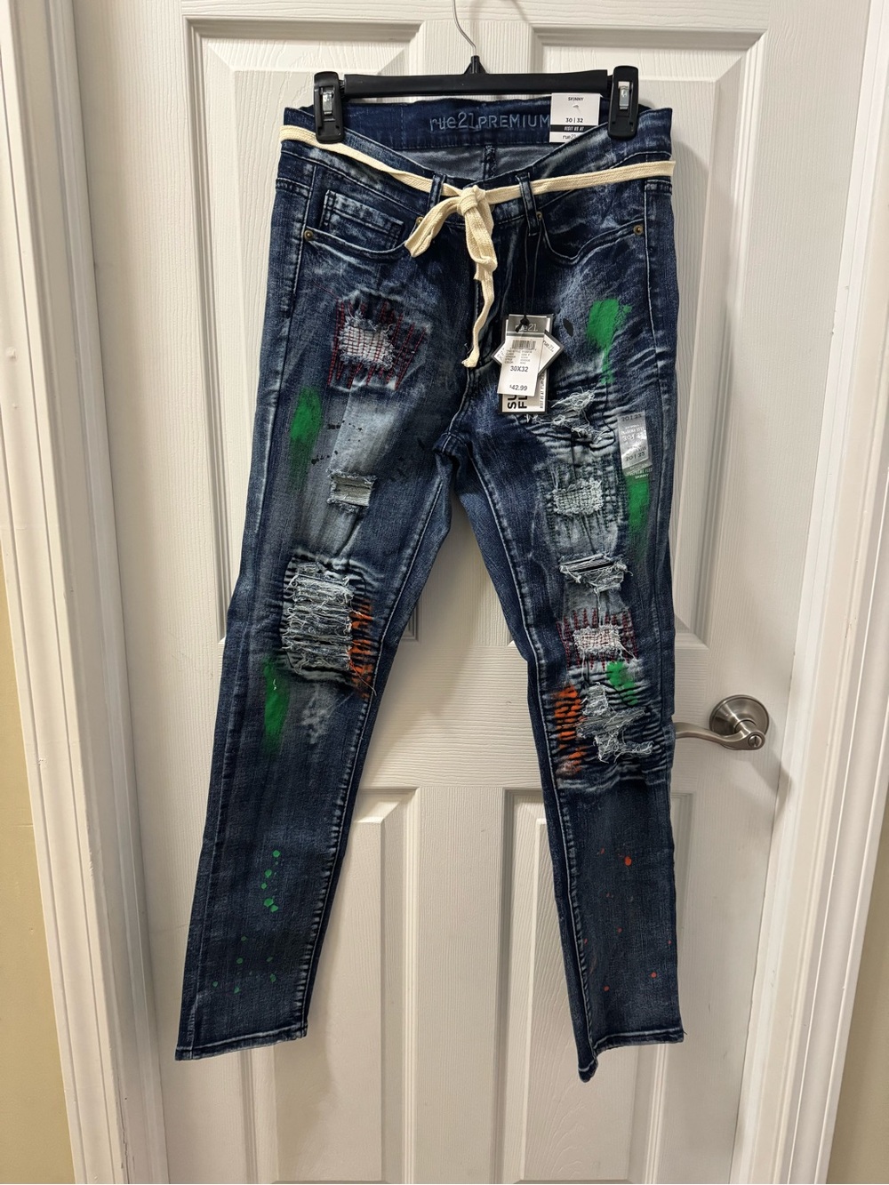 Rue 21 Premium Blue Design Patch Distressed Jeans Skinny Fit Men's 30X32
